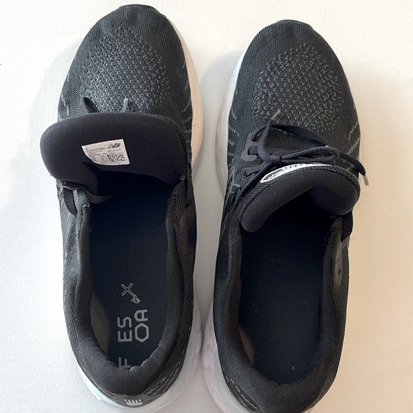 New Balance Fresh Foam More women size 12 Shoes Sneakers Black - Picture 4 of 4